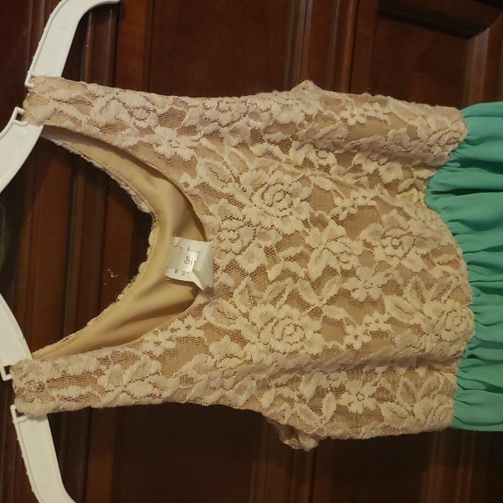 Girls 9/10 cream and teal lace detail dress - Picture 3 of 3
